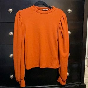 Women’s Top with Puffed Sleeves